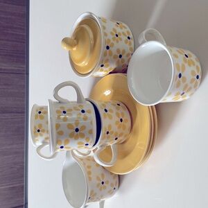5  Coffee cups & saucers set + creamer and sugar pieces